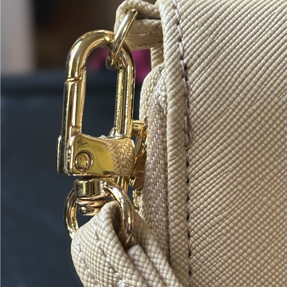 LOST + WANDER Travel Wristlet Organizer - NEW - Picture 2 of 8